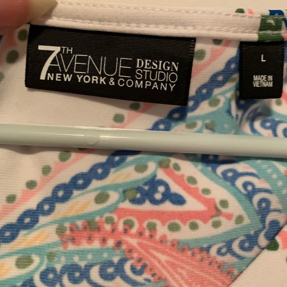 Large NY&C paisley multi color top - Picture 2 of 5